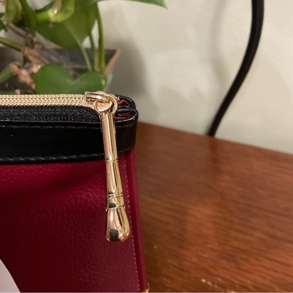 Sephora Collection Gold Edged Brush Set with Pouch. - Picture 5 of 10